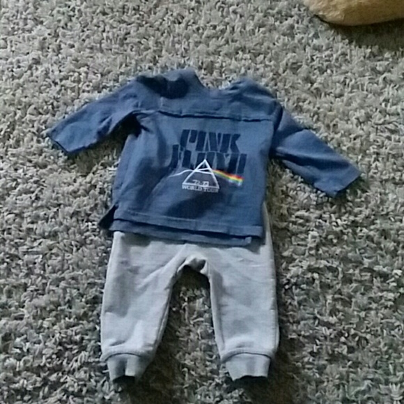 2 piece set Baby Boy Pink Floyd world tour 72-73 NWT